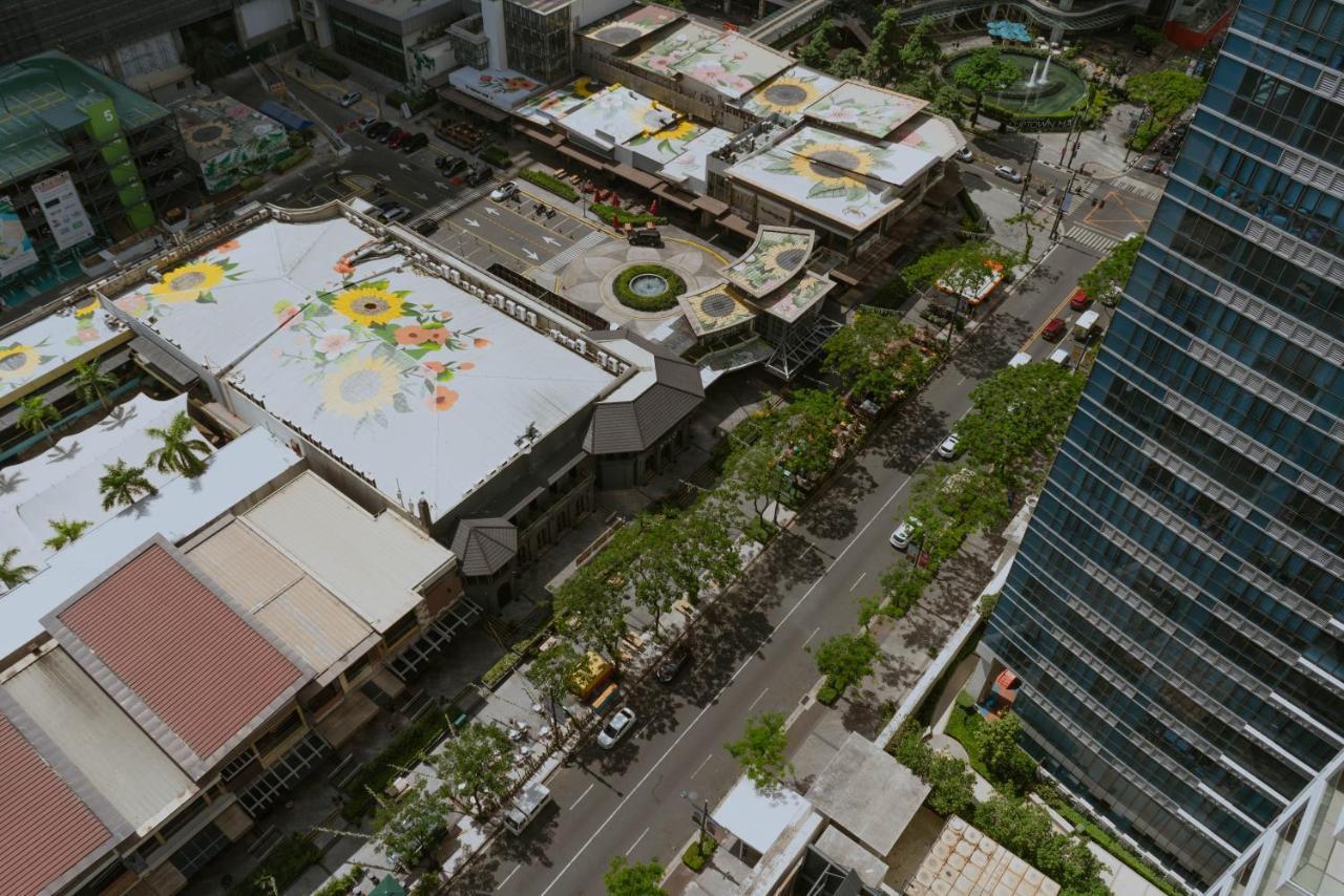 Uptown Parksuites Apartments Tower 2 Bgc By Ph Staycation Manila Exterior photo
