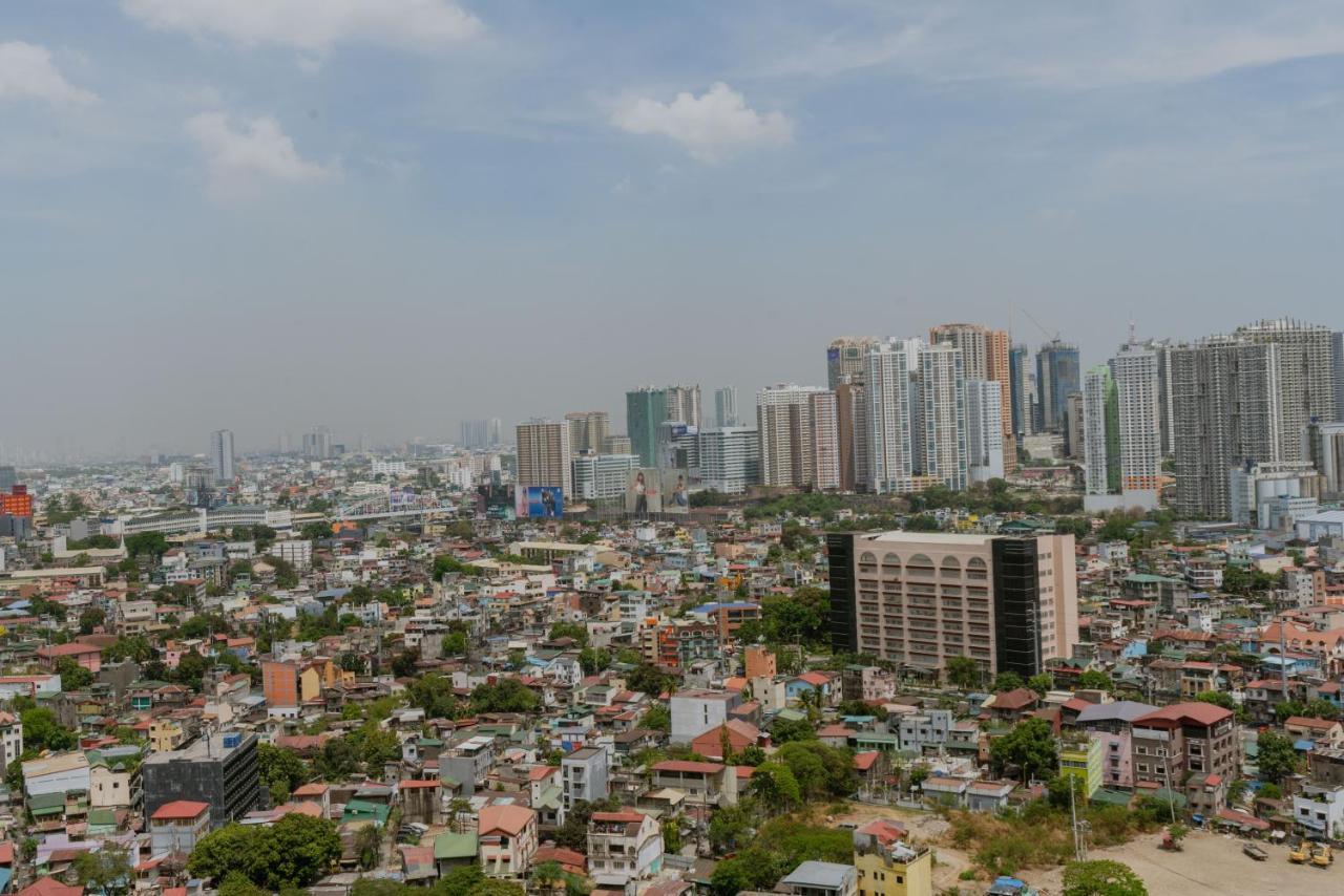 Uptown Parksuites Apartments Tower 2 Bgc By Ph Staycation Manila Exterior photo