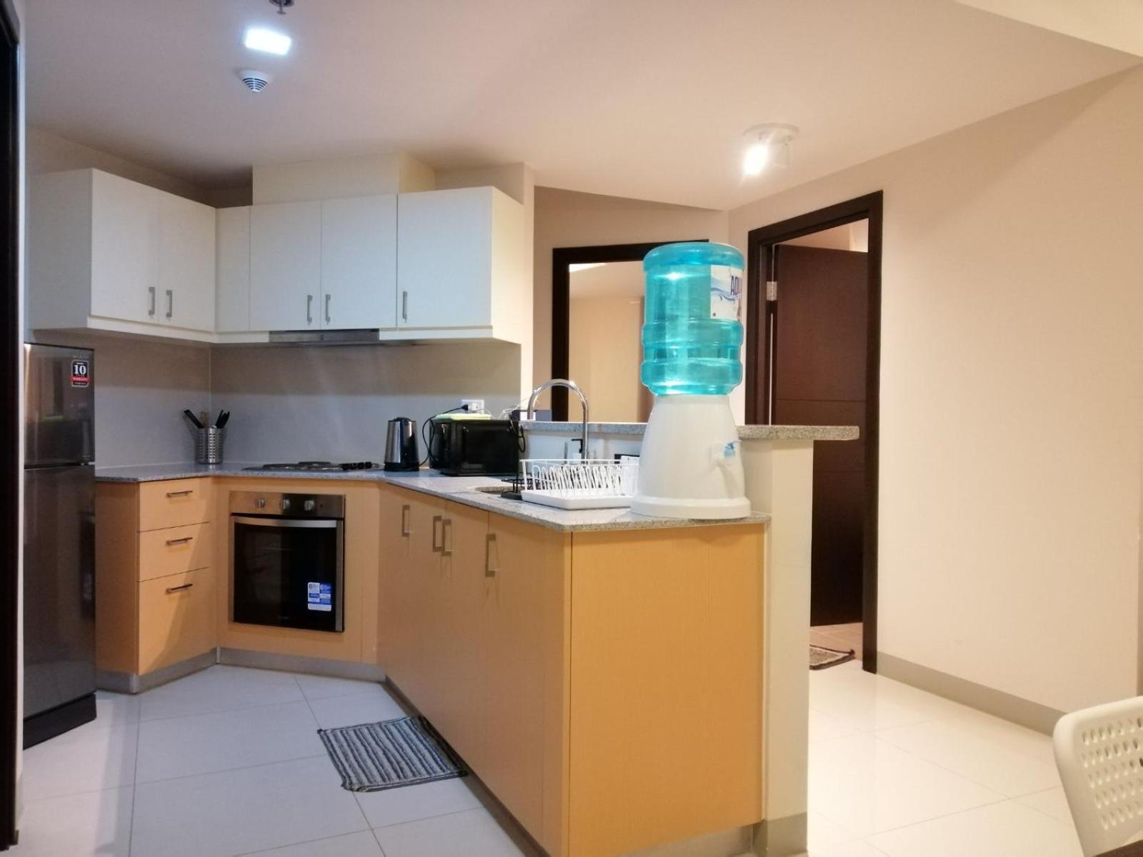 Uptown Parksuites Apartments Tower 2 Bgc By Ph Staycation Manila Exterior photo
