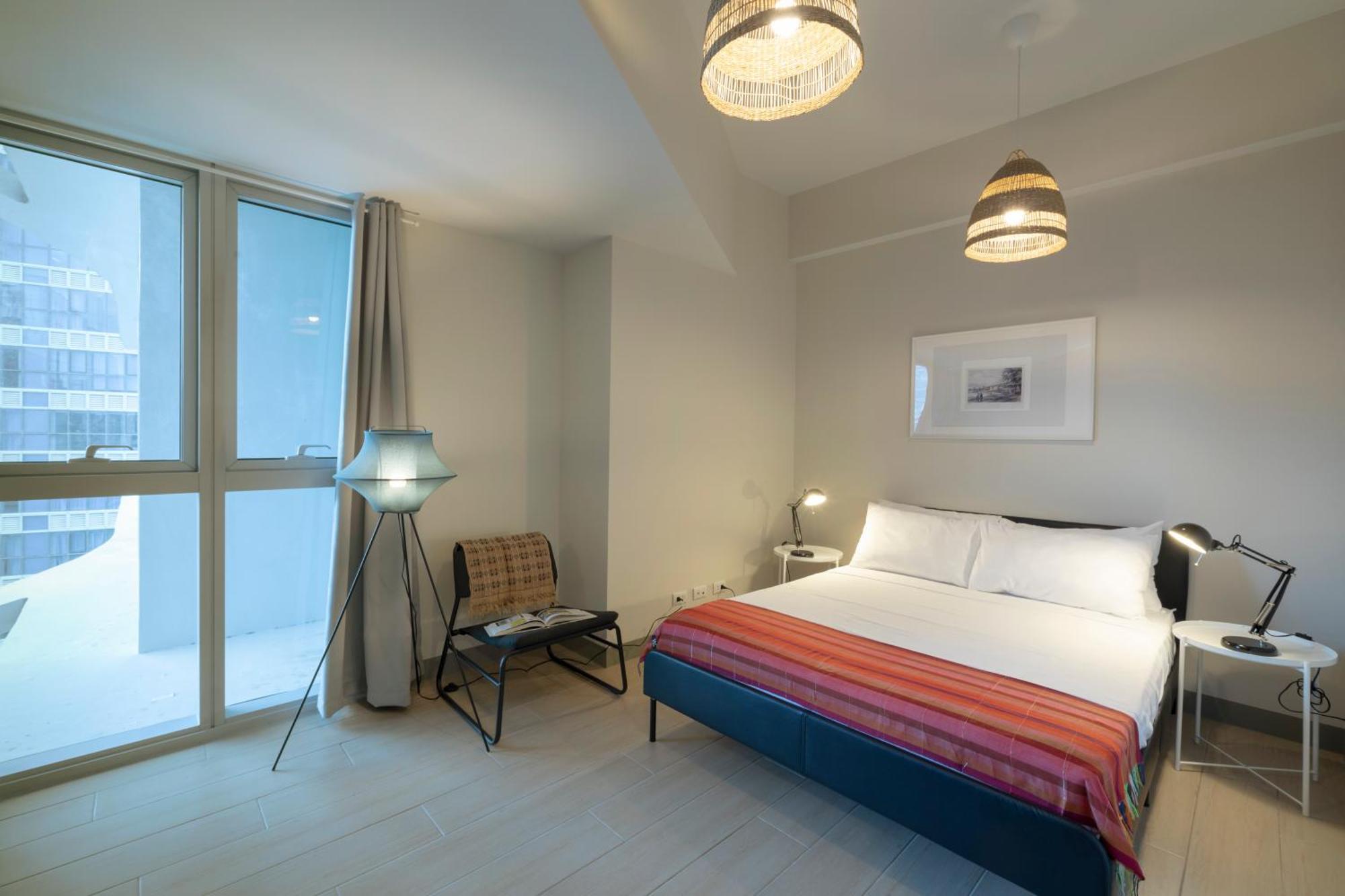 Uptown Parksuites Apartments Tower 2 Bgc By Ph Staycation Manila Exterior photo