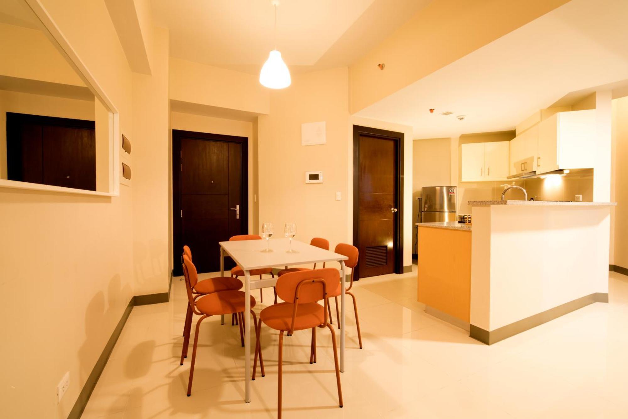 Uptown Parksuites Apartments Tower 2 Bgc By Ph Staycation Manila Exterior photo
