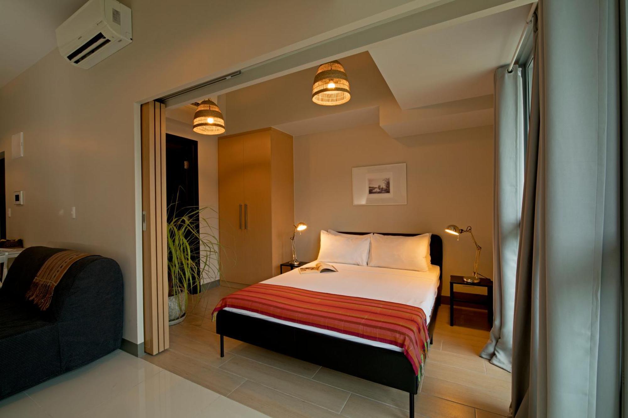 Uptown Parksuites Apartments Tower 2 Bgc By Ph Staycation Manila Exterior photo