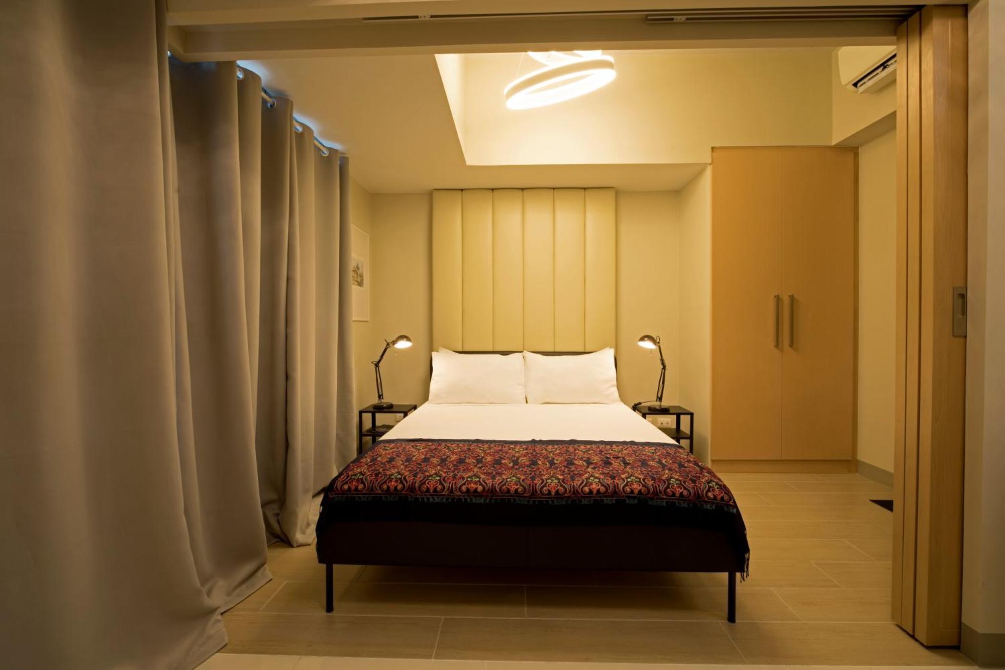 Uptown Parksuites Apartments Tower 2 Bgc By Ph Staycation Manila Exterior photo
